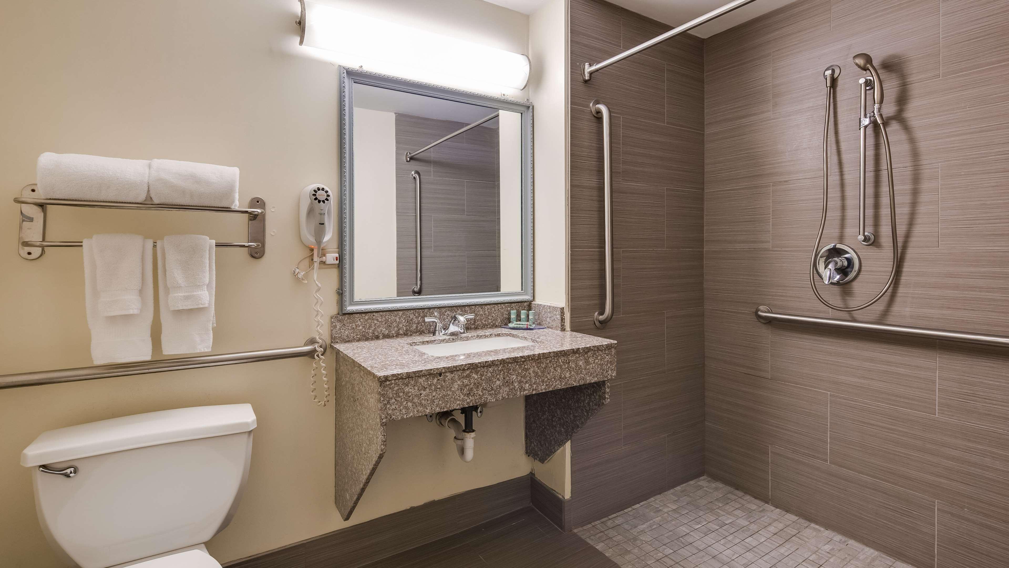 Best Western Rayne Inn Exterior foto