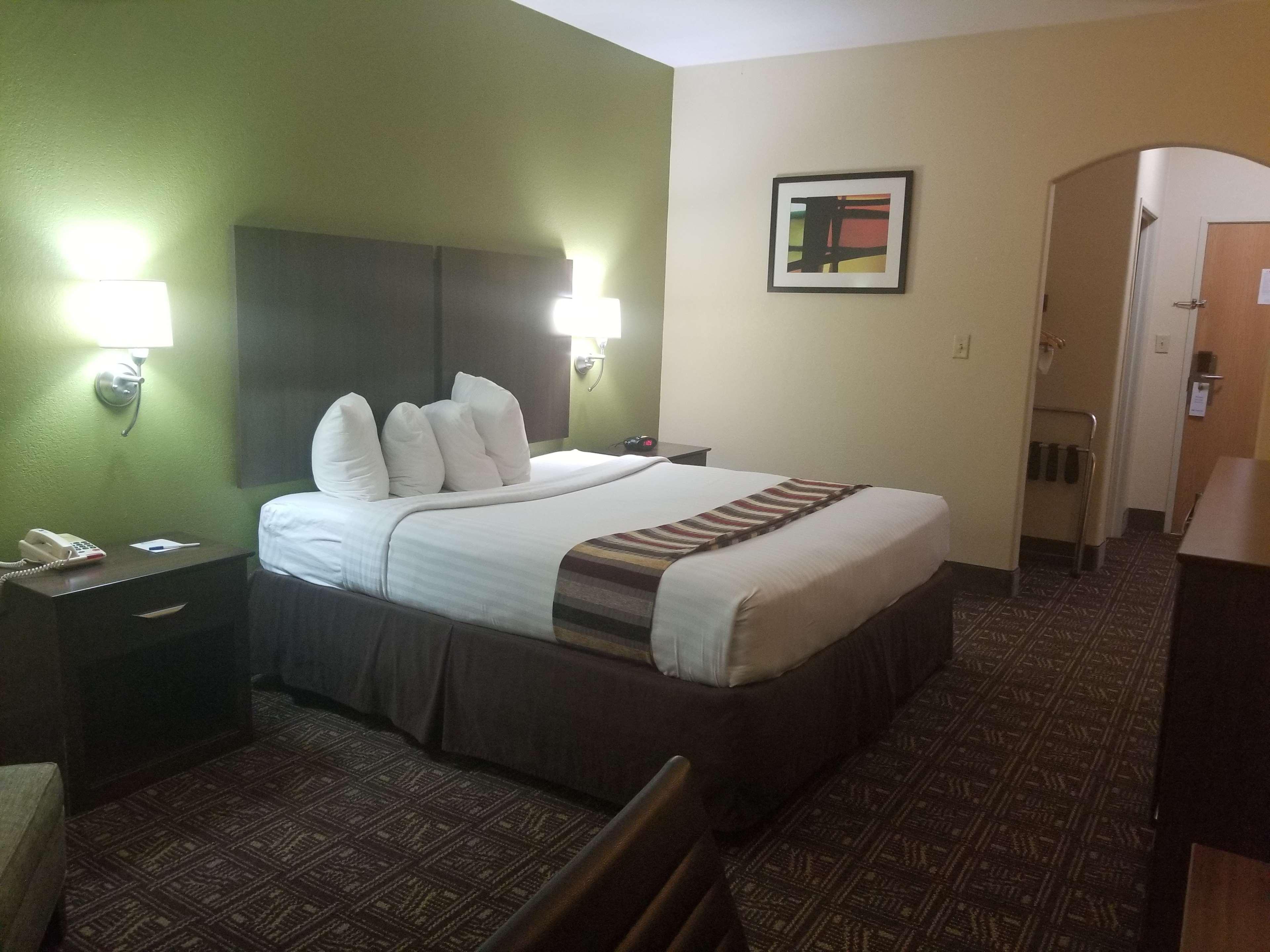 Best Western Rayne Inn Exterior foto