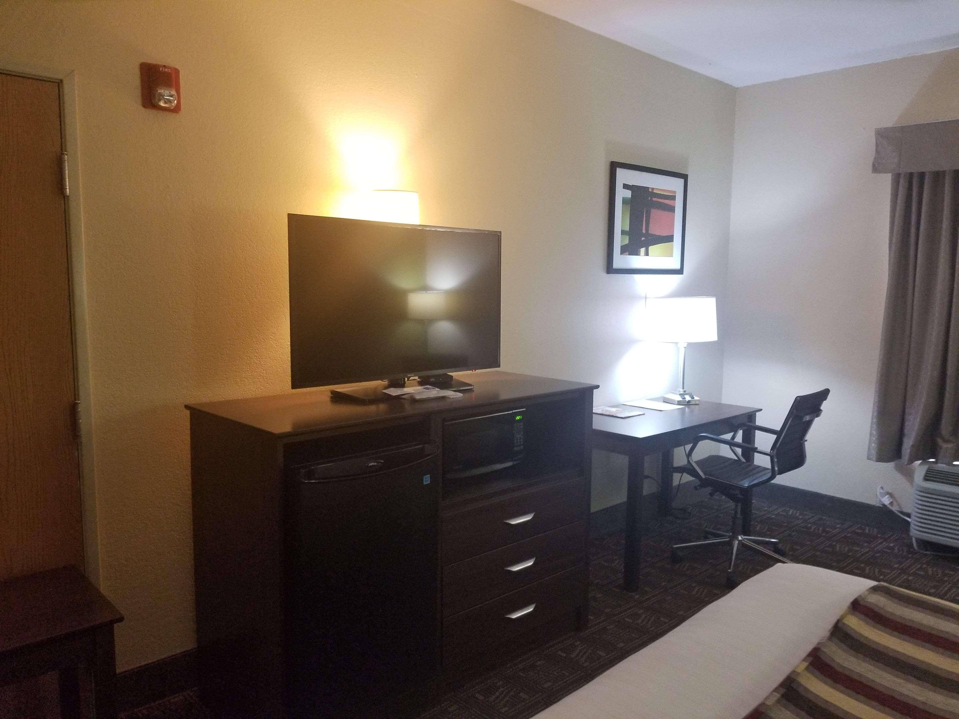 Best Western Rayne Inn Exterior foto