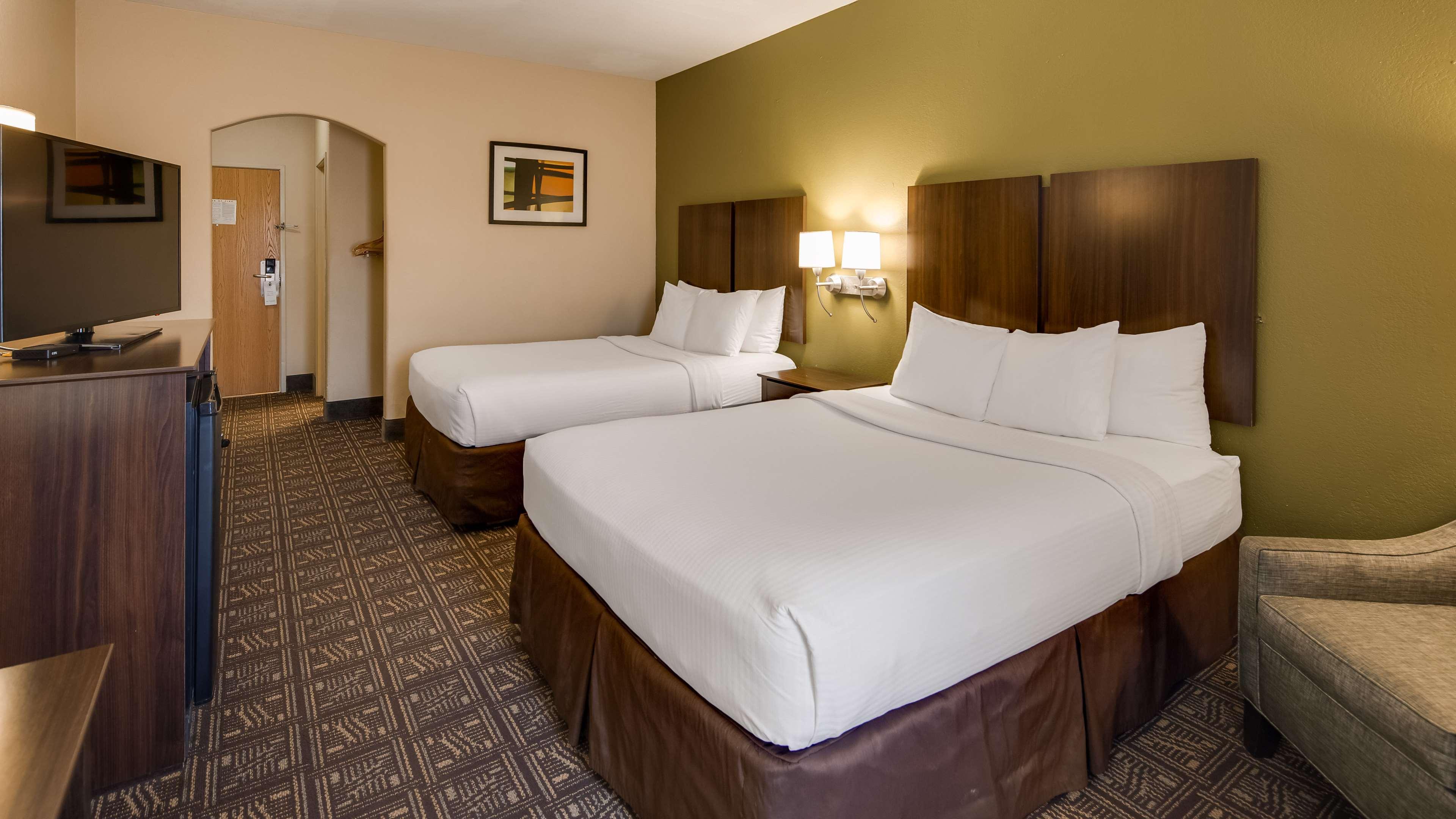 Best Western Rayne Inn Exterior foto