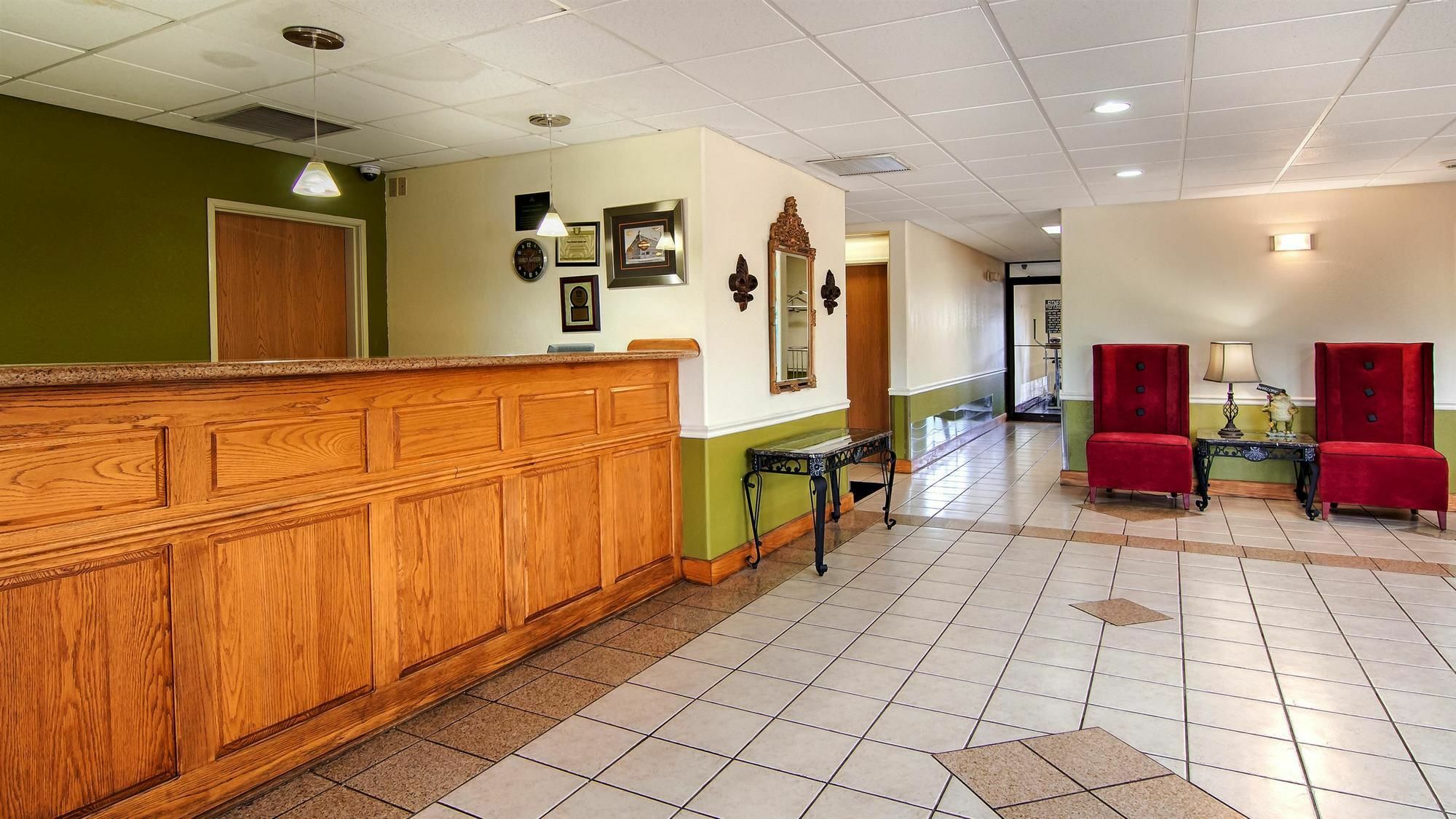 Best Western Rayne Inn Exterior foto
